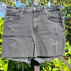 H&M Ultra High Waist Distressed Black Denim Mom Short Size 12